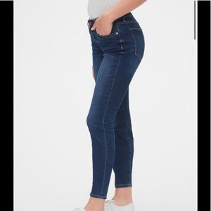 GAP true skinny jeans